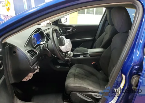 2015 Chrysler 200 Limited из США, поврежденный, VIN 1C3CCCAB5FN697574